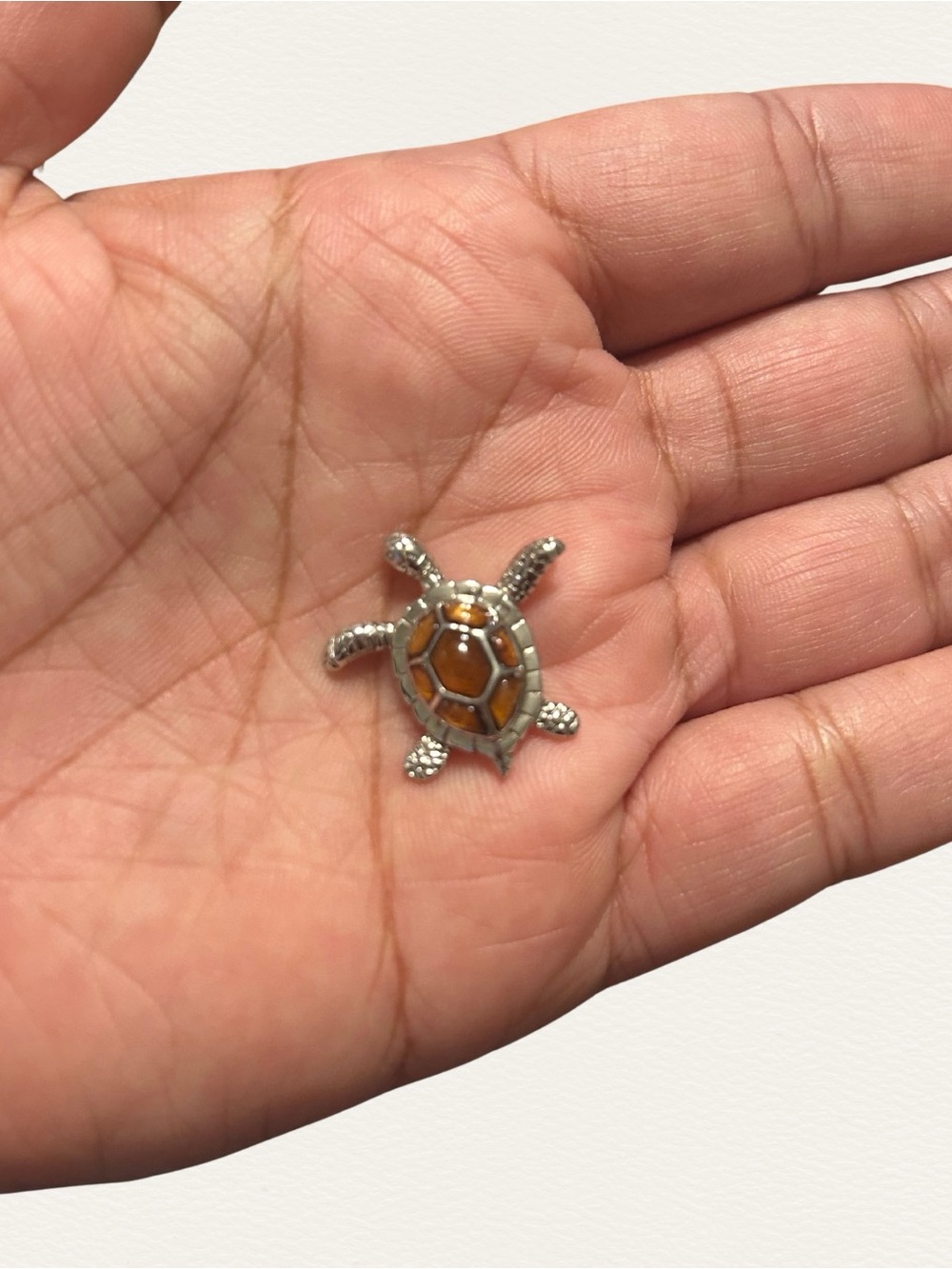 Hawaiian Koa Wood and Silver Sea Turtle Pendant (4g)